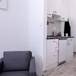 Brand New Studio With Aircon In The Center
